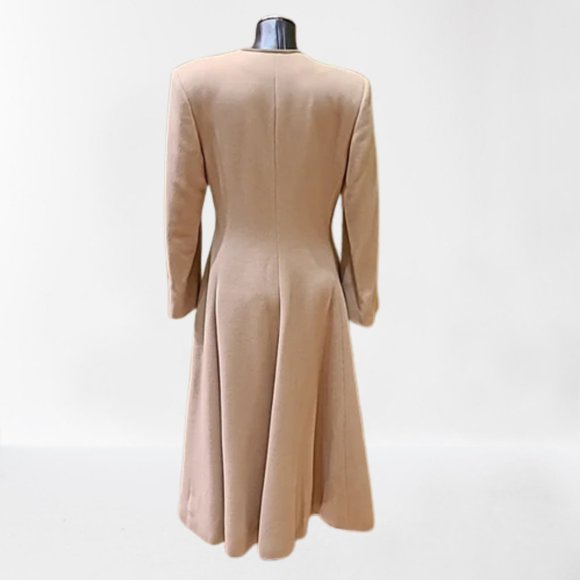 Giorgio Armani cashmere coat with beautiful trim. Size 42 / US 8 Made in Italy - Picture 6 of 12